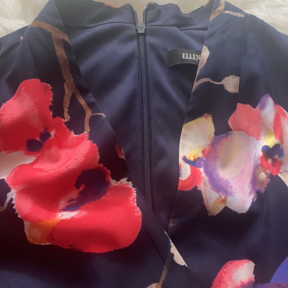 Pockets!    Silky soft and versatile dress - Picture 5 of 9